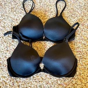 Set of two Victoria’s Secret Bras size 32C